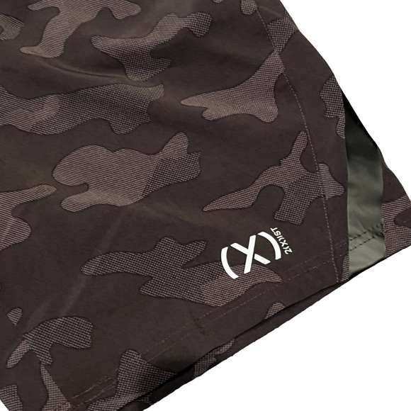 2 (X) IST Men’s Camo Shorts Soft Breathable Fabric Size Small See Measurements - Picture 8 of 12